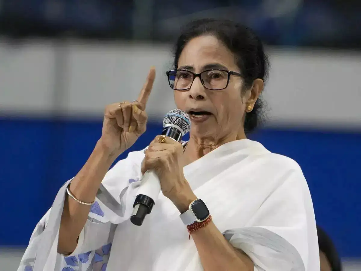 Mamata Banerjee Welcomes PM Modi’s Vande Mataram Discussion in Lok Sabha